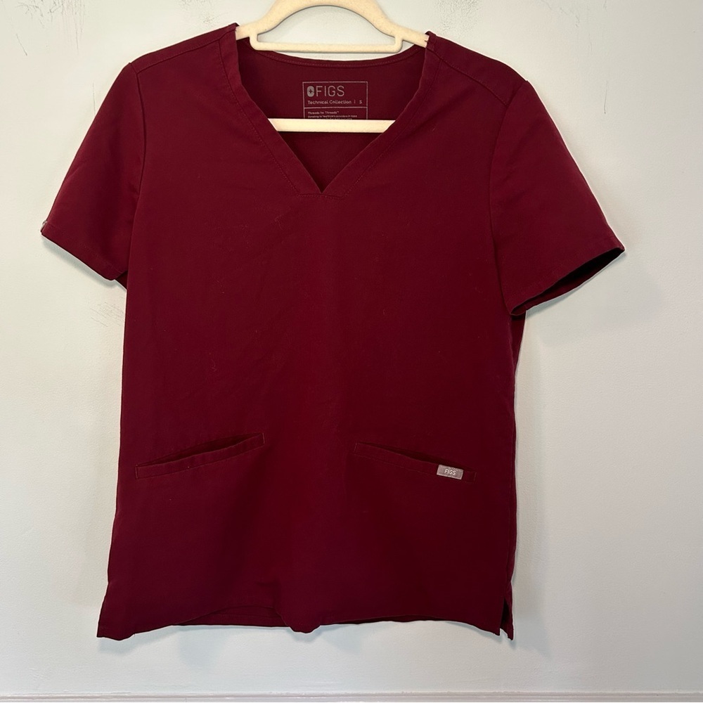 FIGS Technical Collection Red Short Sleeve Scrub Top Size Small